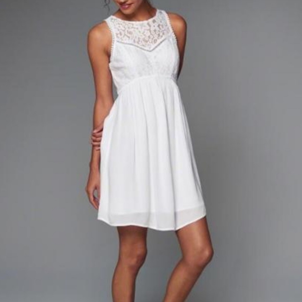 Elegant White Lace Dress